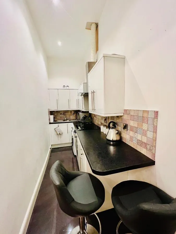 Stylish 1Bhk Heart Of The City Edinburgh Apartment